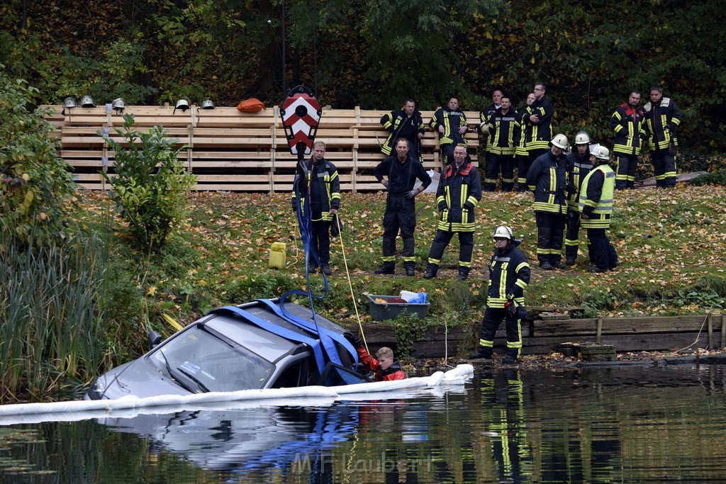 Einsatz BF Koeln PKW im See Koeln Esch P072.JPG - Miklos Laubert